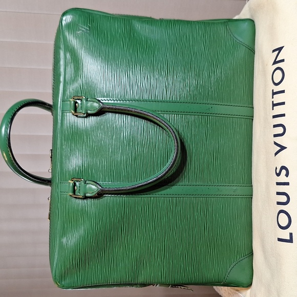 Louis Vuitton Porte Voyage - Picture 1 of 16